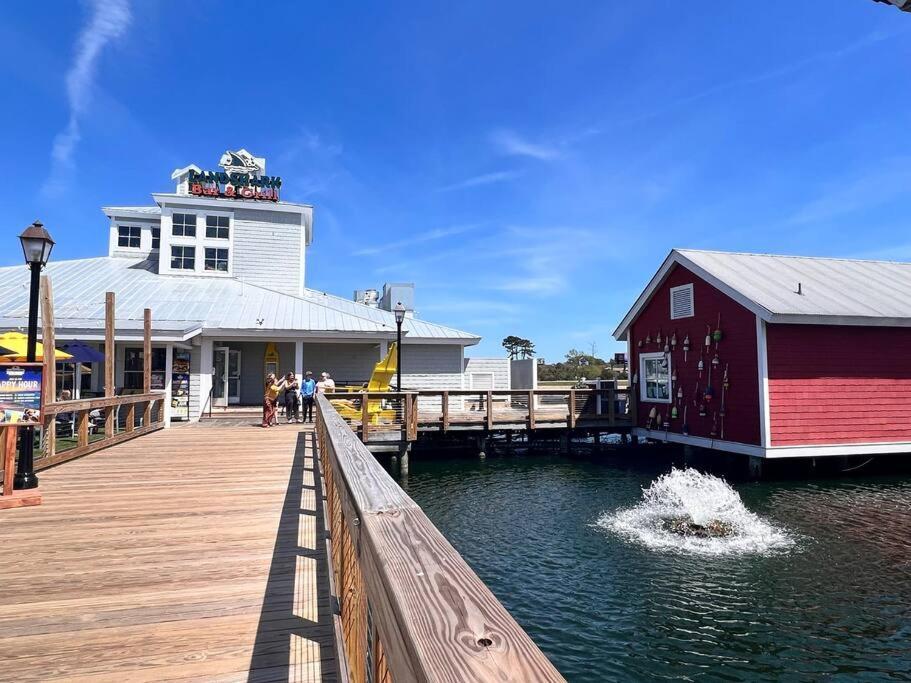 Walk To The Beach-Sleeps 10 And Golfcart マートルビーチ エクステリア 写真