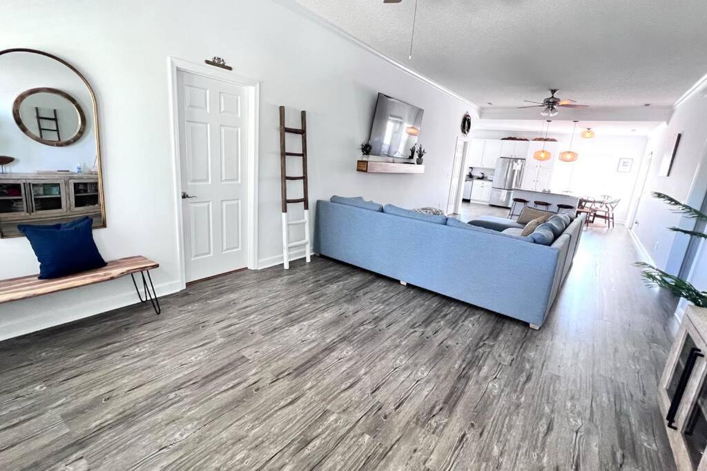 Walk To The Beach-Sleeps 10 And Golfcart マートルビーチ エクステリア 写真