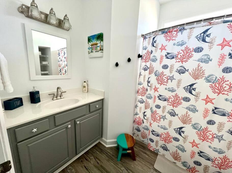 Walk To The Beach-Sleeps 10 And Golfcart マートルビーチ エクステリア 写真